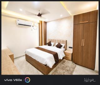 Hotel Townhouse - 1