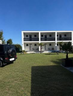 BALATON A KERTBEN - BALATON IN THE GARDEN - Beachfront villas with beautiful view, private beach - 2