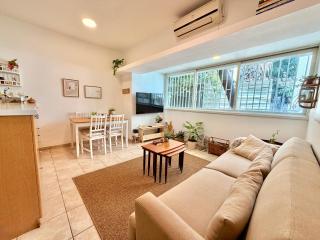 Gottlib 14 - By Beach Apartments TLV - 0