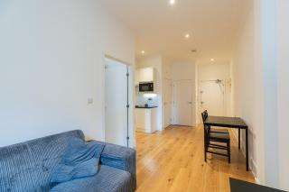 Modern 1-Bed APT in East Croydon 12mins to Central London - 6
