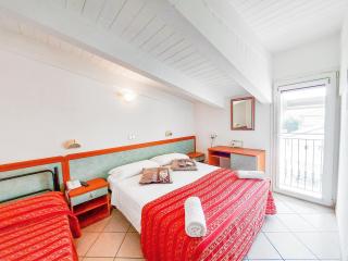 Hotel Explorer - 7