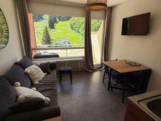 Studio cabine 24m² au pied des pistes avec balcon - FR-1-557-115 - 0