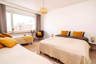 Come in! "Pirkanportti" In the heart of Tampere next to the railway station for 9 people! - 9