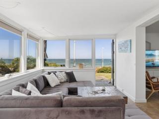 Holiday Home Susan - 20m from the sea by Interhome - 6