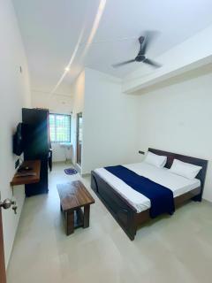 GR Comforts Boarding and Lodging - 8