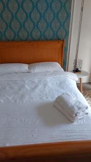 Cosy 3-Bedroom Townhouse Private Garden - 6