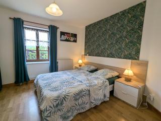 Gîte authentique avec terrasse couverte, 16 km de Gérardmer, 4 chambres, équipement bébé, Wi-Fi inclus - FR-1-589-231 - 3