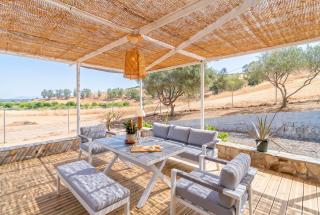 Cubo's Casa Alaya & Oasis Pool - 5