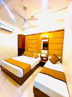 Hotel Royal Sandhu - 7