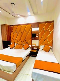 Hotel Royal Sandhu - 8