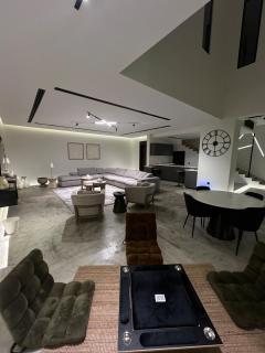 Eight House villa - 1