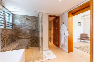 Exceptional villa - private boat and high standing - 6