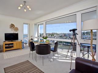 Upper Deck - 5 Linden Court - 4