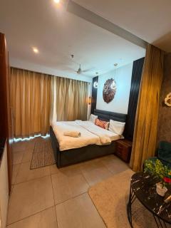Supernova Starstay l 7pm - 10 am l Night stay only - 6