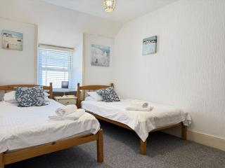 Treholme, great space for a family beach holiday! - 2