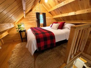 Romantic Treehouse Suite Lakes Trails & Views - 9