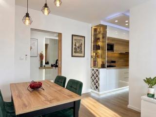Royal Luxury Apartment Downtown - 7
