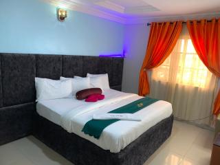 Diamond Groove Hotel & Suites - 9