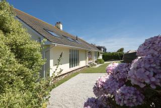 Pentire Beach House - Dog friendly, Ocean view, Parking - 5