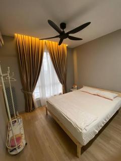 Cozy Family Homestay Near Tourist Attractions - 9