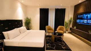 Goldcrest Mall & Residency - Serviced Apartments by Alvis Suite - DHA Phase 4 - 1