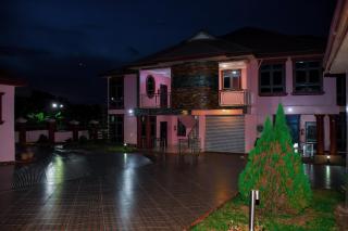 Modern 2 Bedroom Apartment in Gated Compound Willjeth Family Guesthouse in Santasi Apampatia Kumasi - 9
