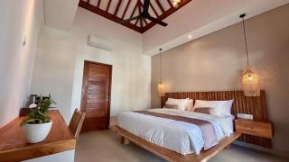 YUGA NYANYI SUITE Boutique Hotel with Pool & Ricefield View - 9