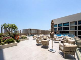 Luxury Sunlit 1BR in Saadiyat Park View - 5