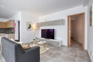 Designer 2Bedroom and 2Bath apartments by Beyond Air Near Sea Retreat! - 3