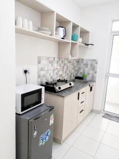 Modern and Stylish 2BR Bnb at Buxton Point - 7