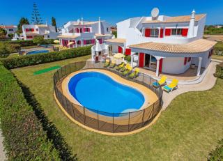 Villa Fragrancia Unico 4 Bedroom Villa Perfect For Families Pool - 7