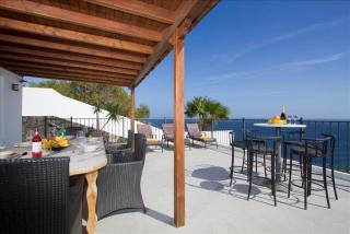 Stunning Seaview Villa Casa Tosco 5 Bedroom Villa Pool Table - 3