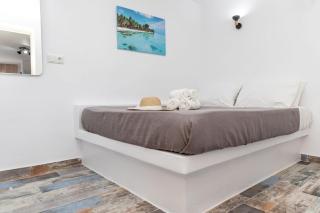 Luxury Naxos Suites Superior Apartment With Balcony Steps Away From - 1