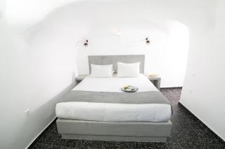 Luxury Santorini Villa Hidden Gem Villa Private Pool Sea & Caldera View - 1
