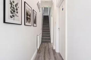 Coventry Contractor Hub - 4-Bedroom House with Free Parking-CV5 - 1