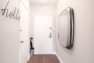 The Chelsea - King 1BR in Rosslyn with Queen Sleeper, Free Parking & Metro Access - 6