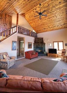 Hawks View's Black Hawk Lodge - 3