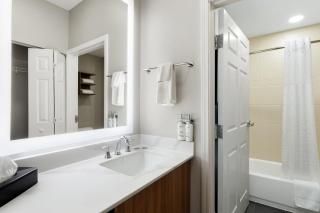 Staybridge Suites Oklahoma City by IHG - 9