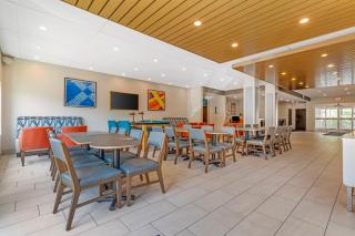 Holiday Inn Express & Suites Lancaster East - Strasburg by IHG - 6
