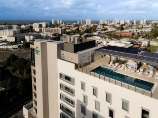 Holiday Inn & Suites Sunshine Coast by IHG - 9