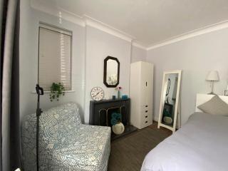 Spacious Double Studio-style room - 7