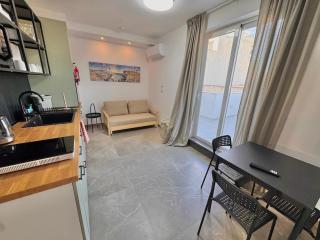 Bayview Haven Luxury 1 bedroom Suite - 6