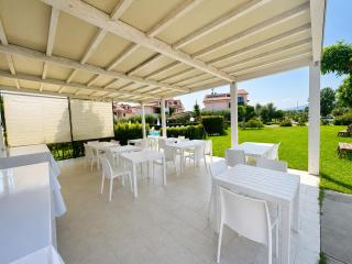 Hotel Park Village - 2