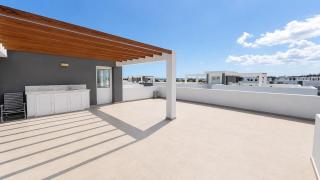 2BR Penthouse with Roof Terrace - 9