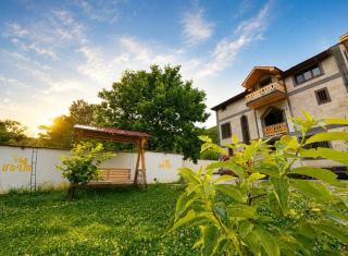 Meghoo Guest House - 1