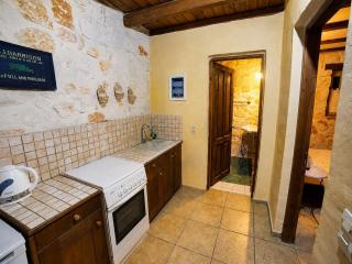 Revera Traditional Stone Villas, Apartments & Studios - 3