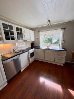 Spacious vacation home - 8