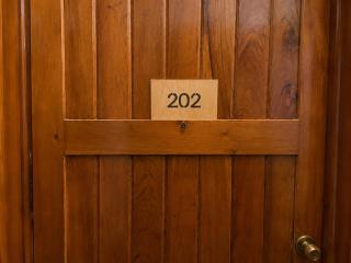 Cavi Rooms 202 - 3