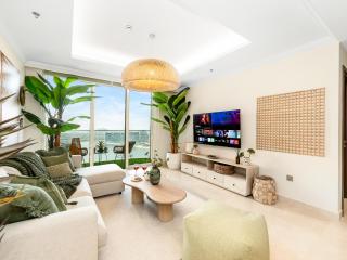 Palm and Marina Views in NEW Palace Beach Residence - 4
