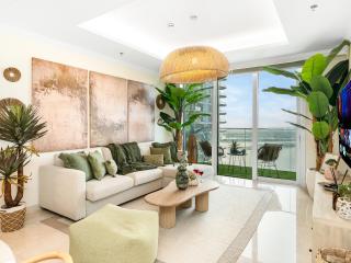 Palm and Marina Views in NEW Palace Beach Residence - 7